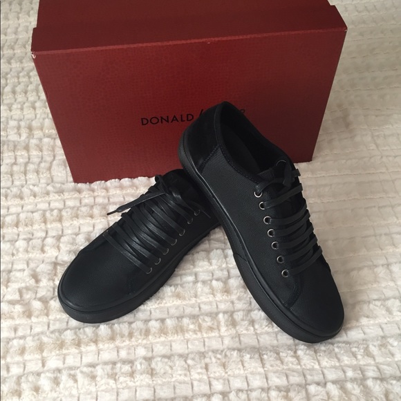 donald pliner dan sneaker